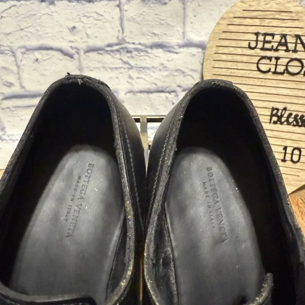 Bottega veneta black leather oxfords